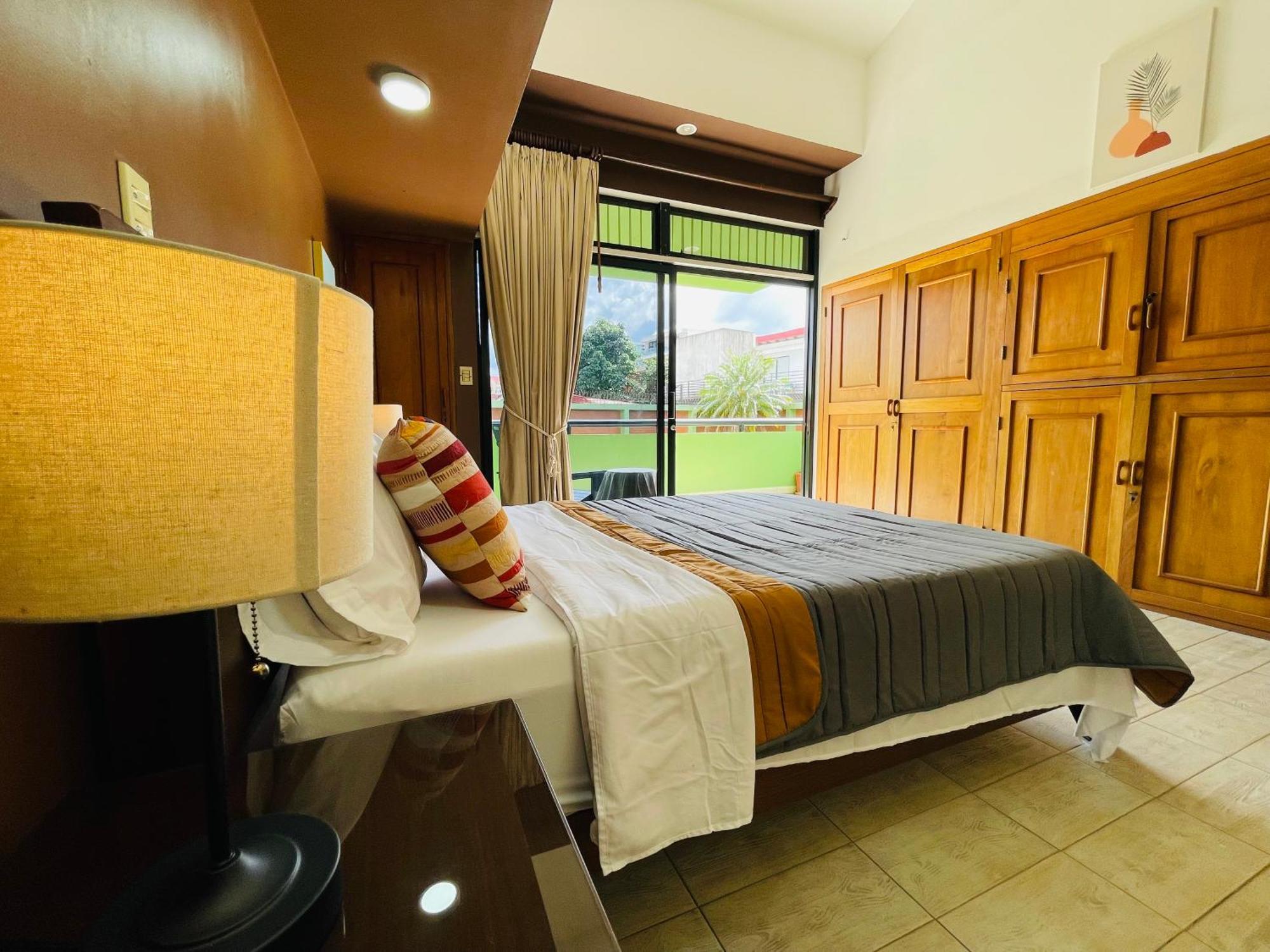 The Rainier Bed & Breakfast 5 サンホセ エクステリア 写真