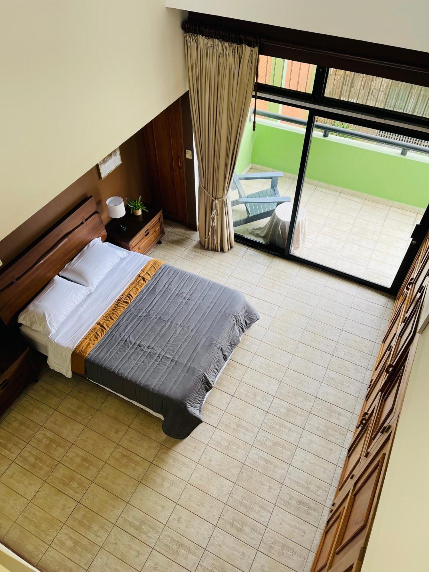 The Rainier Bed & Breakfast 5 サンホセ エクステリア 写真