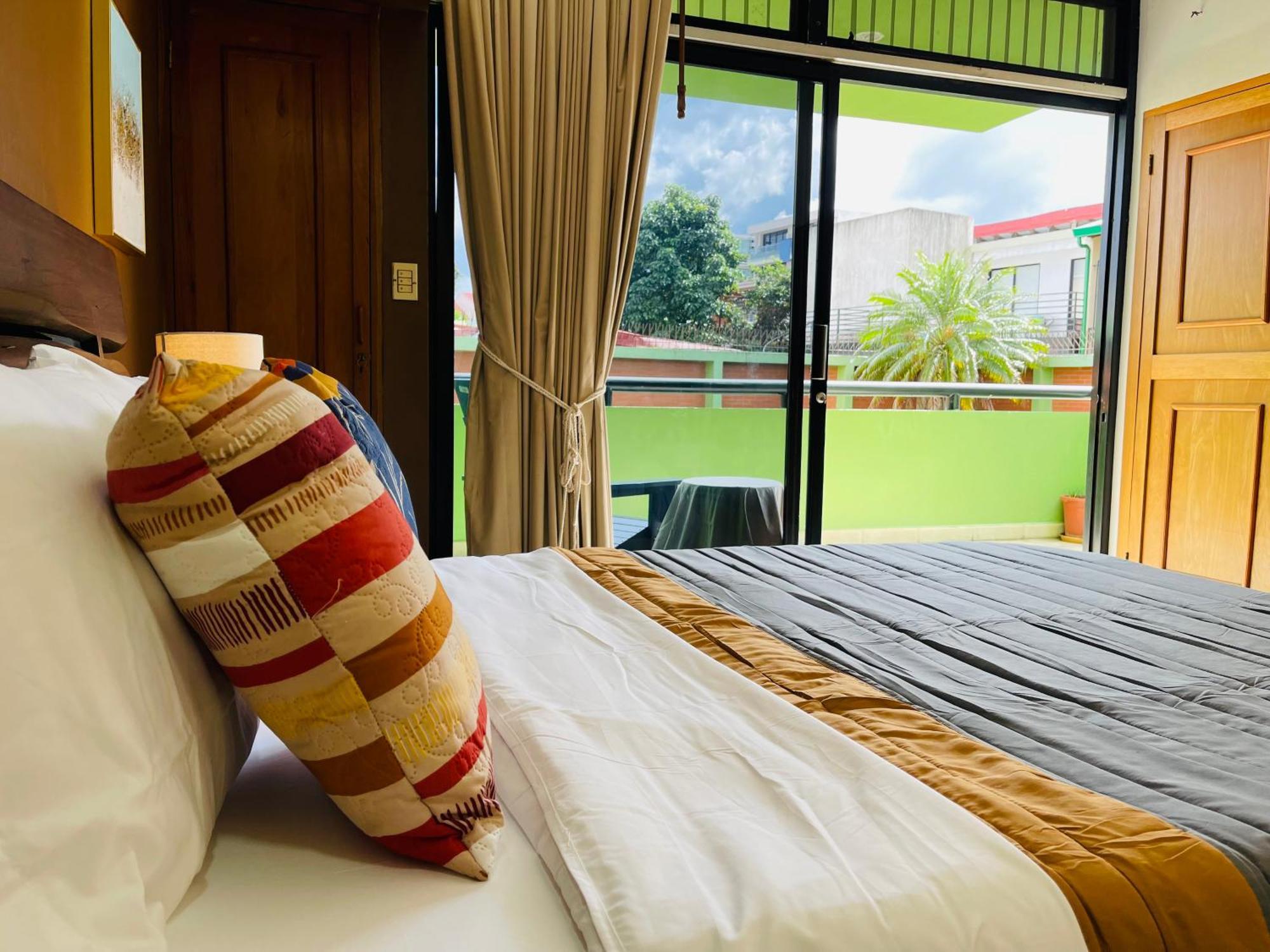 The Rainier Bed & Breakfast 5 サンホセ エクステリア 写真