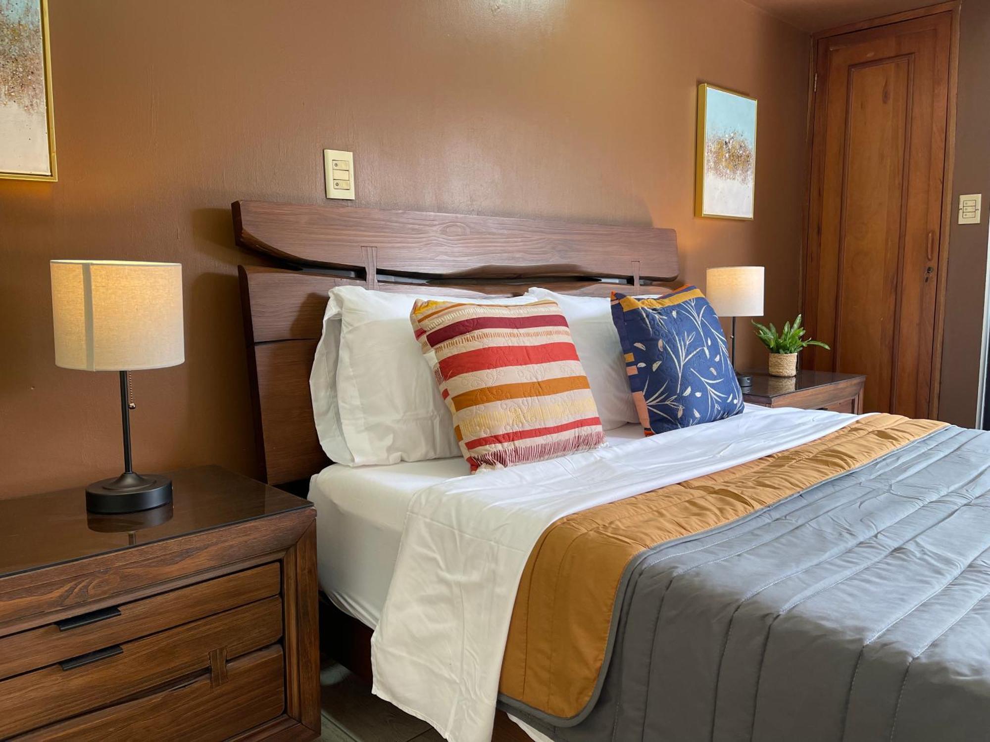 The Rainier Bed & Breakfast 5 サンホセ エクステリア 写真